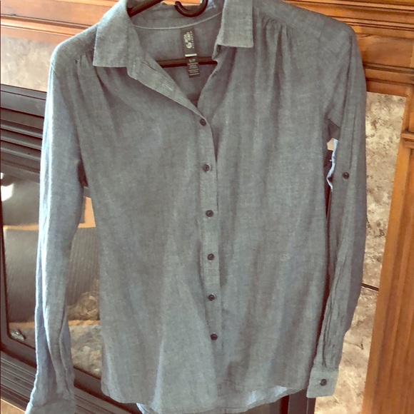 Mountain hardwear button up shirt - Picture 2 of 4